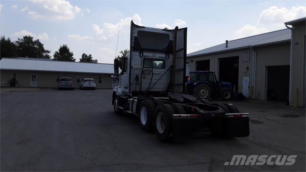 Volvo VNL300 Ciągniki siodłowe