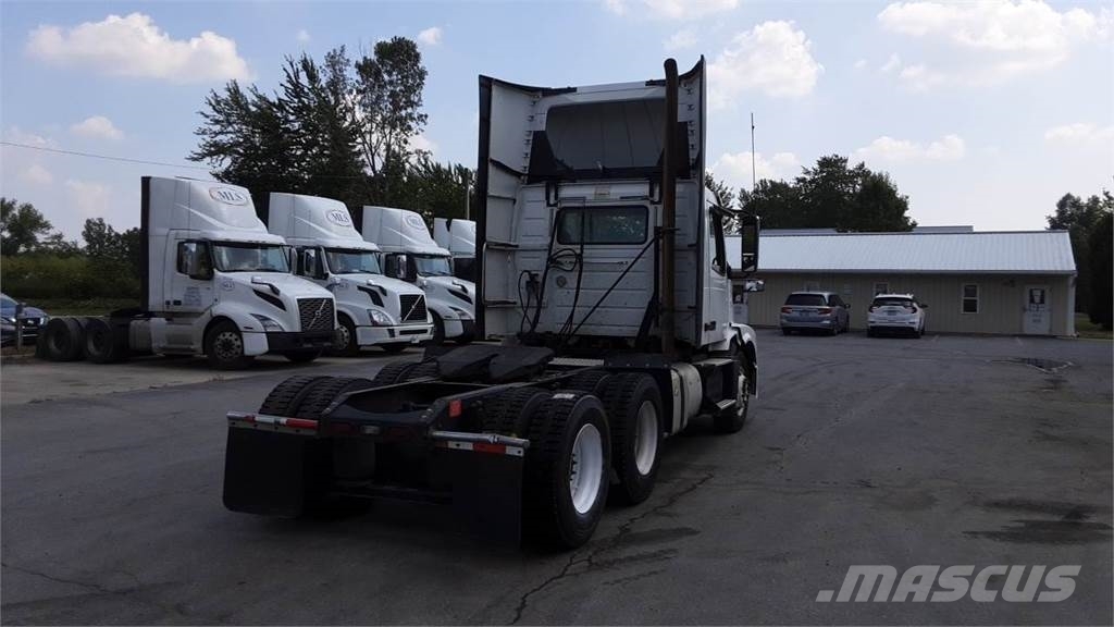 Volvo VNL300 Ciągniki siodłowe