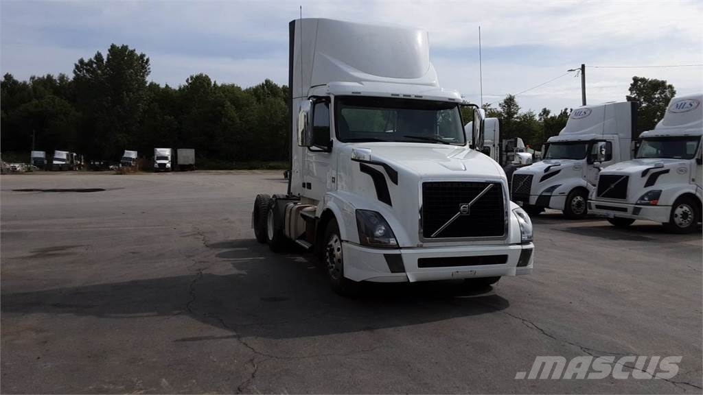Volvo VNL300 Ciągniki siodłowe