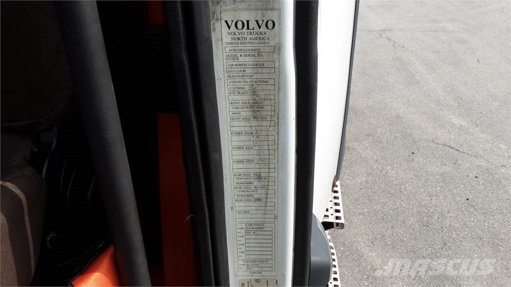 Volvo VNL300 Ciągniki siodłowe