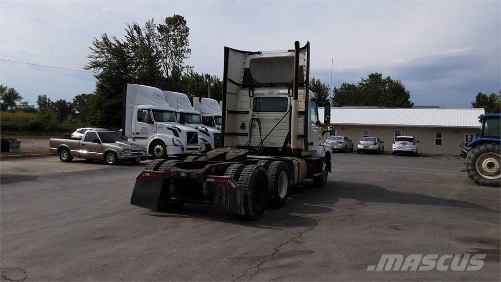 Volvo VNL300 Ciągniki siodłowe
