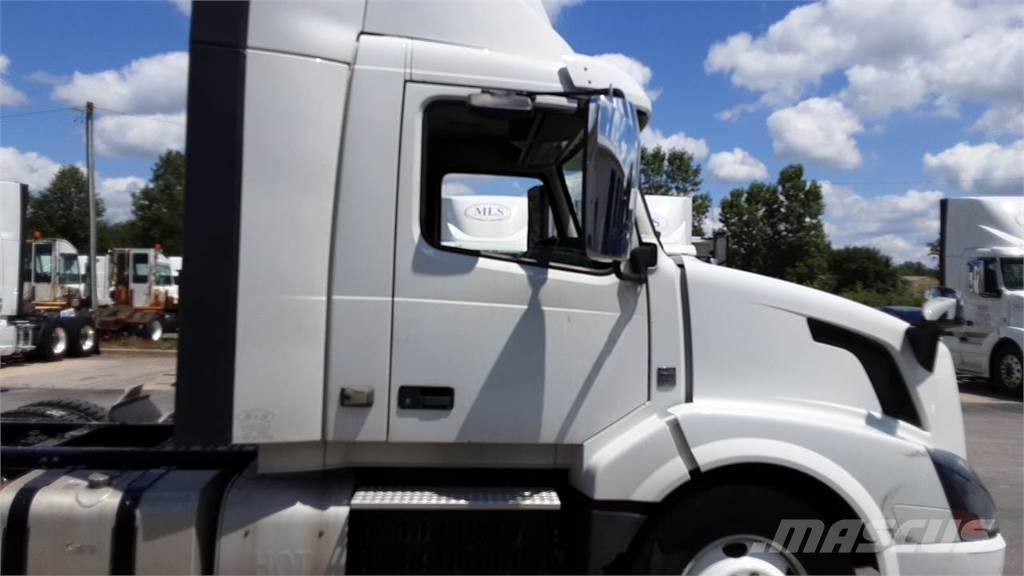 Volvo VNL300 Ciągniki siodłowe