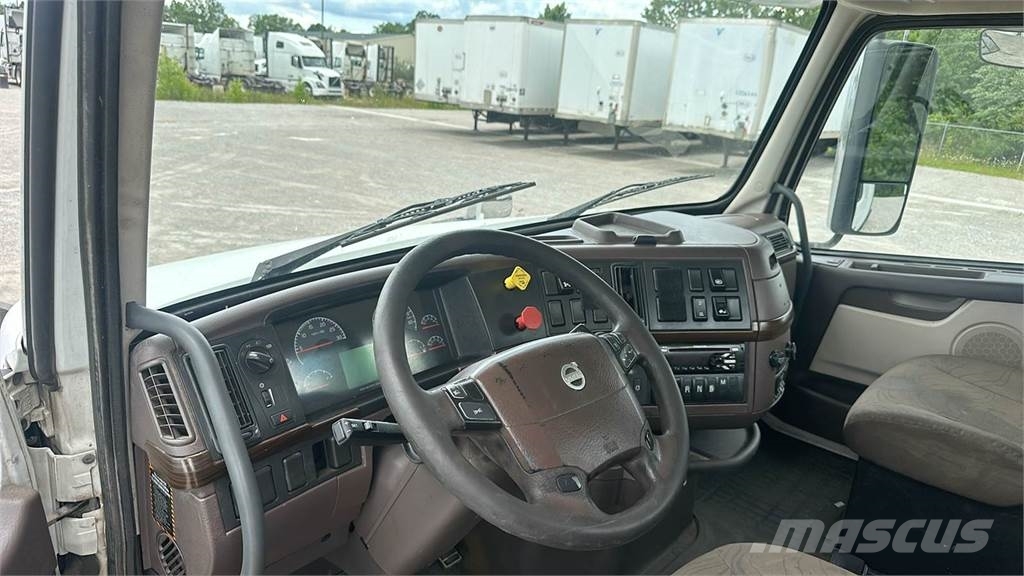 Volvo VNL300 Ciągniki siodłowe
