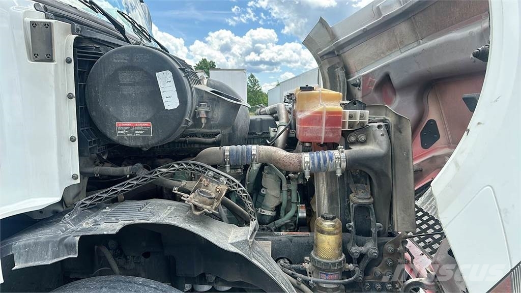 Volvo VNL300 Ciągniki siodłowe