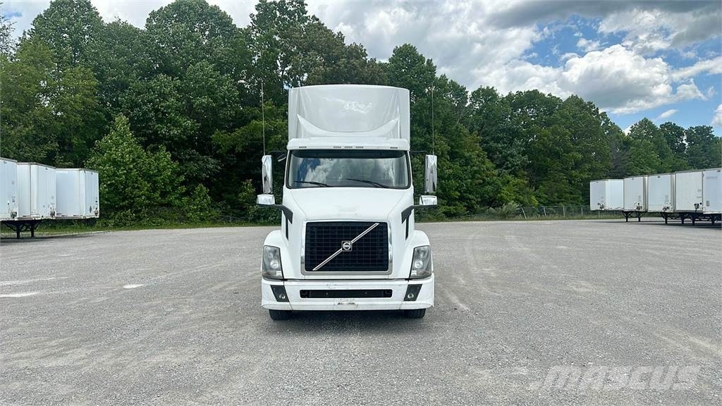 Volvo VNL300 Ciągniki siodłowe
