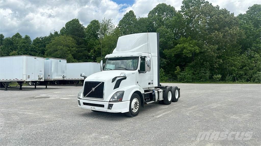 Volvo VNL300 Ciągniki siodłowe