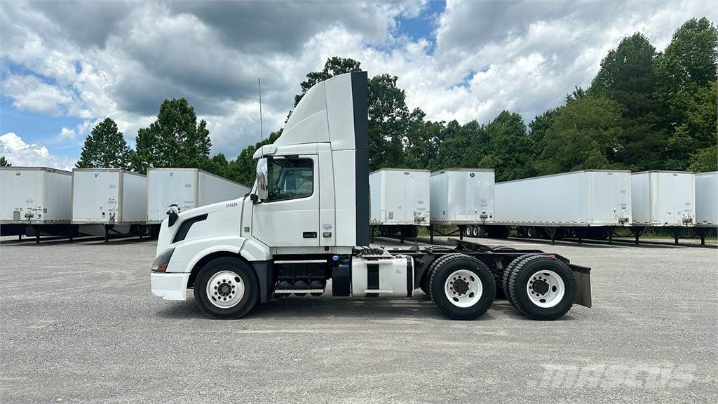 Volvo VNL300 Ciągniki siodłowe