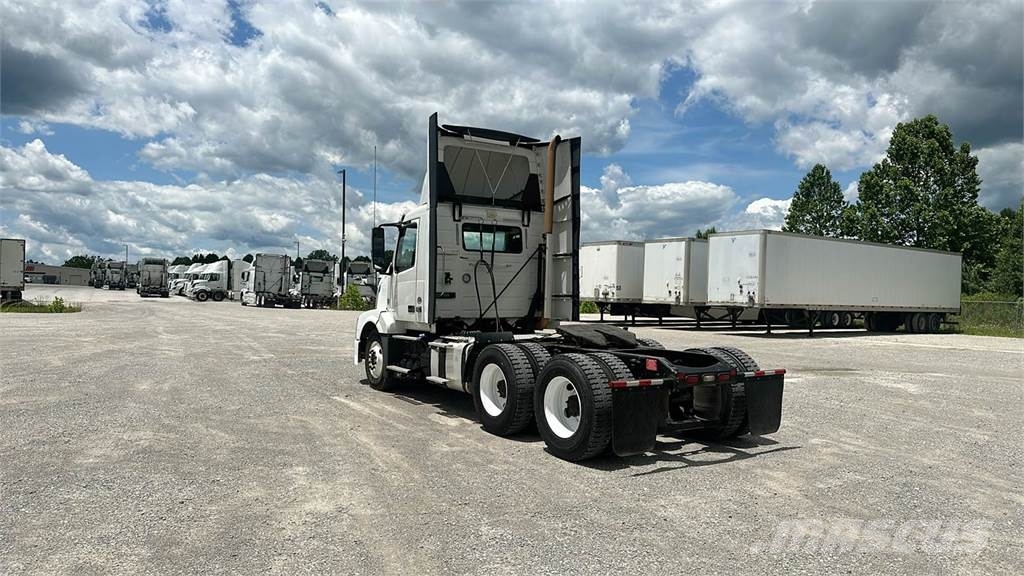 Volvo VNL300 Ciągniki siodłowe