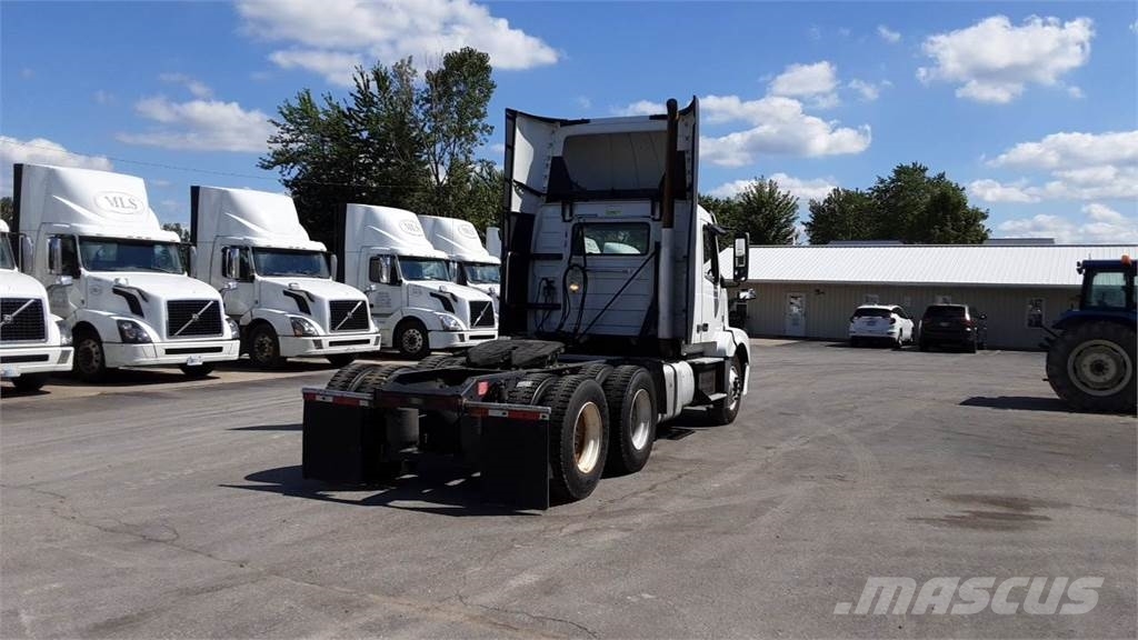 Volvo VNL300 Ciągniki siodłowe