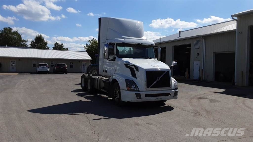 Volvo VNL300 Ciągniki siodłowe