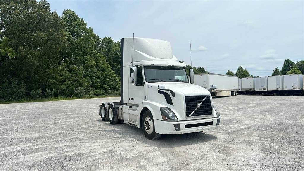 Volvo VNL300 Ciągniki siodłowe