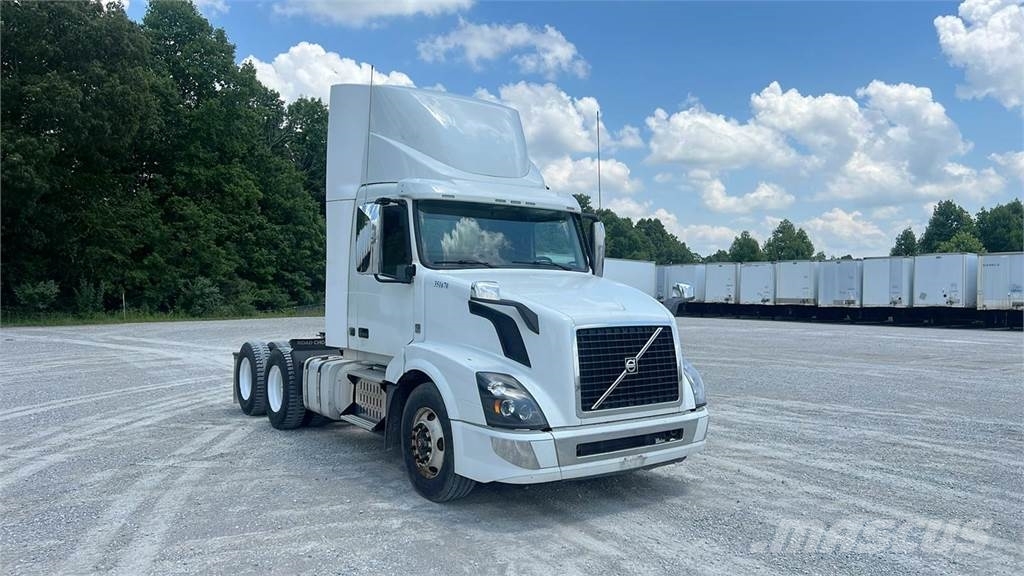 Volvo VNL300 Ciągniki siodłowe