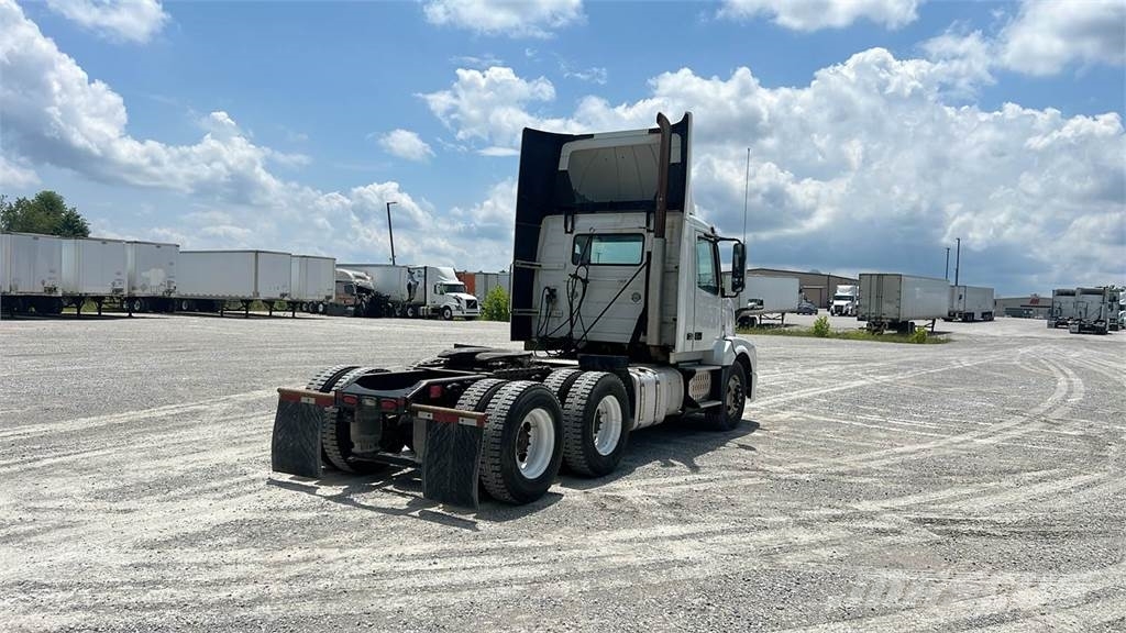 Volvo VNL300 Ciągniki siodłowe