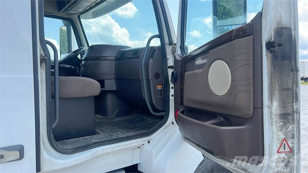 Volvo VNL300 Ciągniki siodłowe