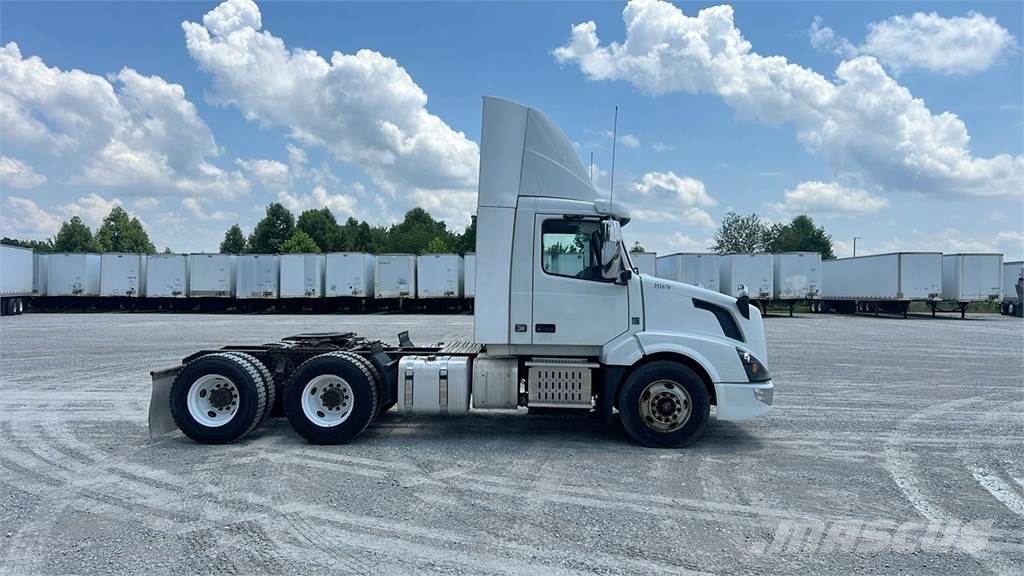Volvo VNL300 Ciągniki siodłowe