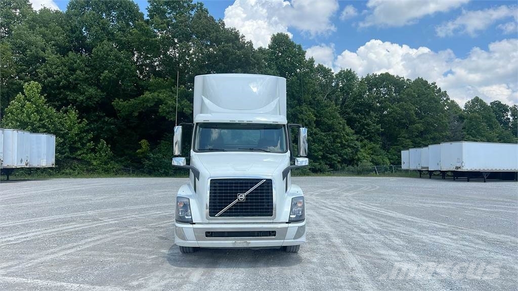 Volvo VNL300 Ciągniki siodłowe