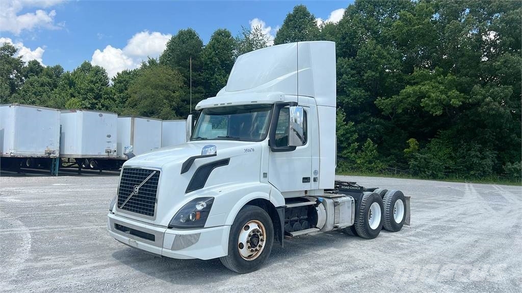 Volvo VNL300 Ciągniki siodłowe