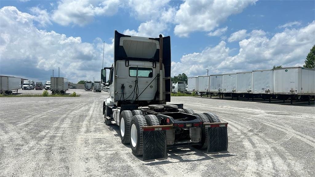 Volvo VNL300 Ciągniki siodłowe