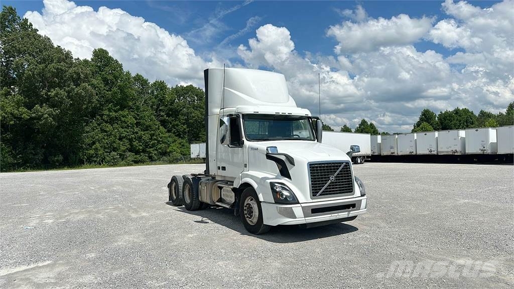 Volvo VNL300 Ciągniki siodłowe