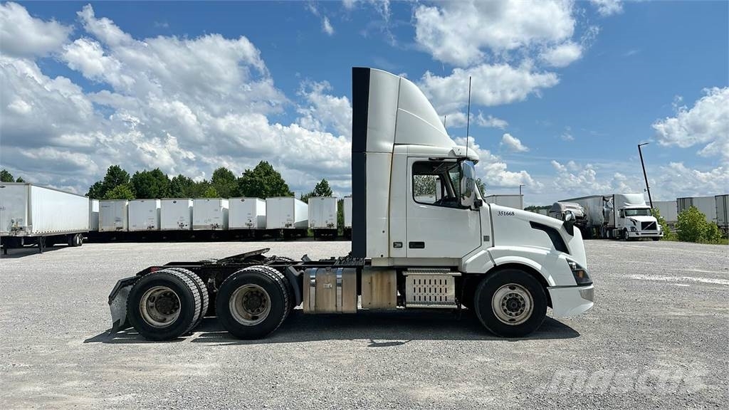 Volvo VNL300 Ciągniki siodłowe