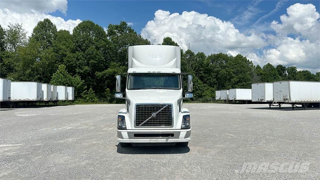 Volvo VNL300 Ciągniki siodłowe