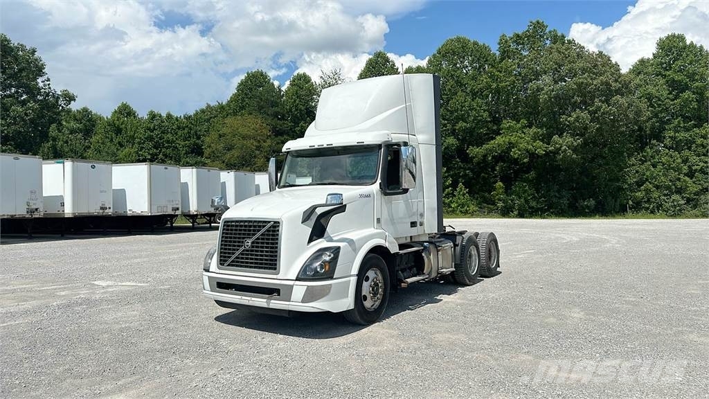 Volvo VNL300 Ciągniki siodłowe