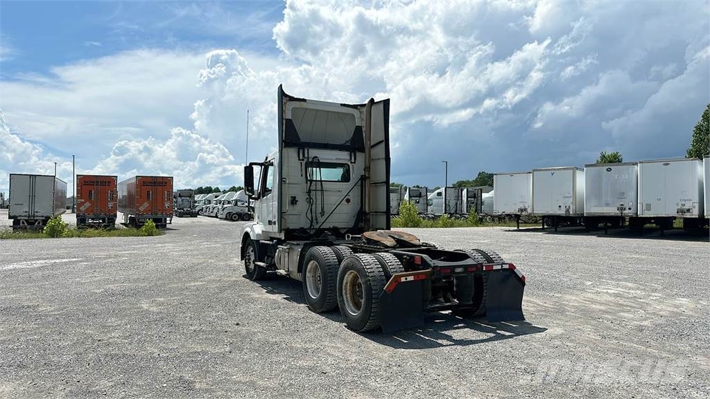 Volvo VNL300 Ciągniki siodłowe