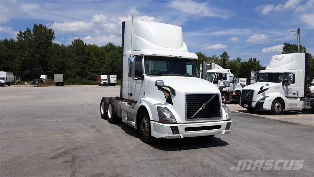 Volvo VNL300 Ciągniki siodłowe
