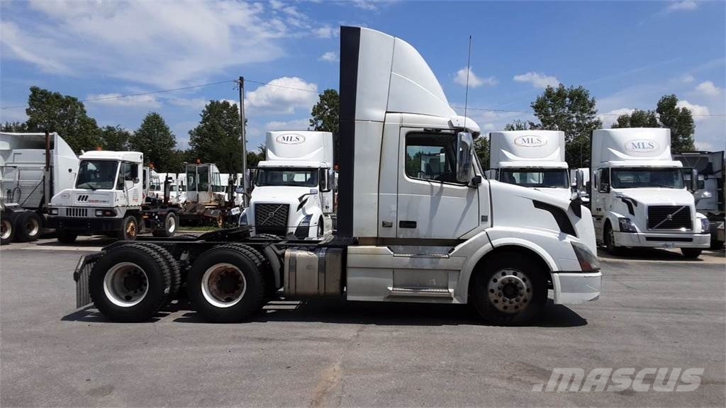 Volvo VNL300 Ciągniki siodłowe