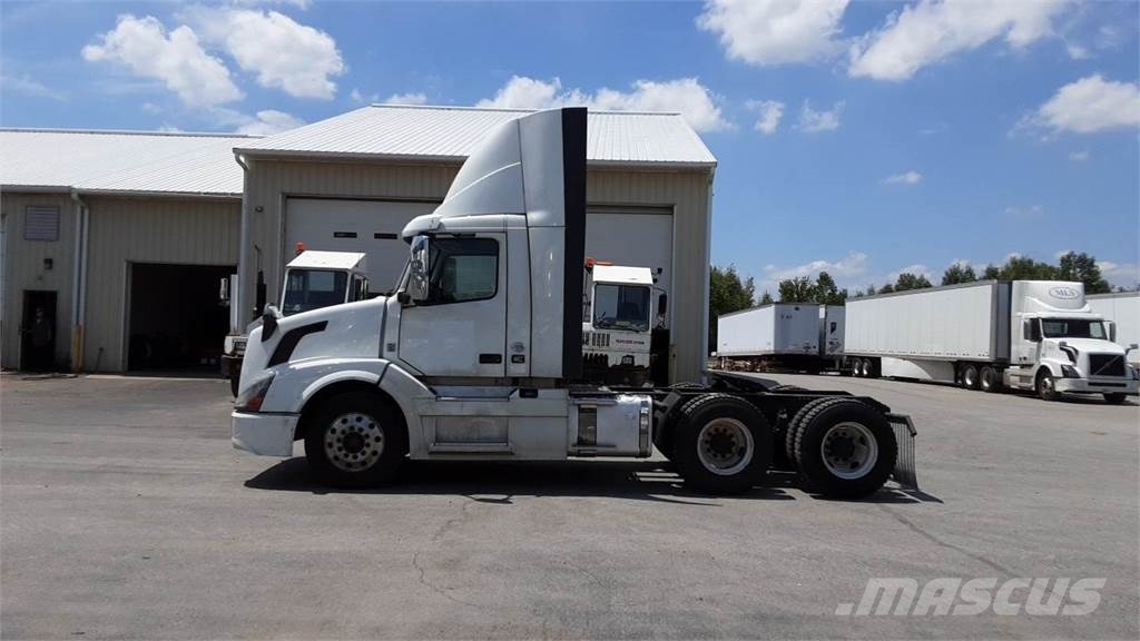 Volvo VNL300 Ciągniki siodłowe