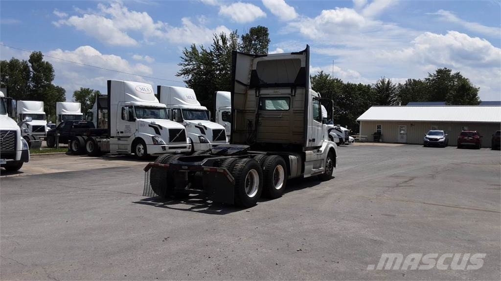 Volvo VNL300 Ciągniki siodłowe