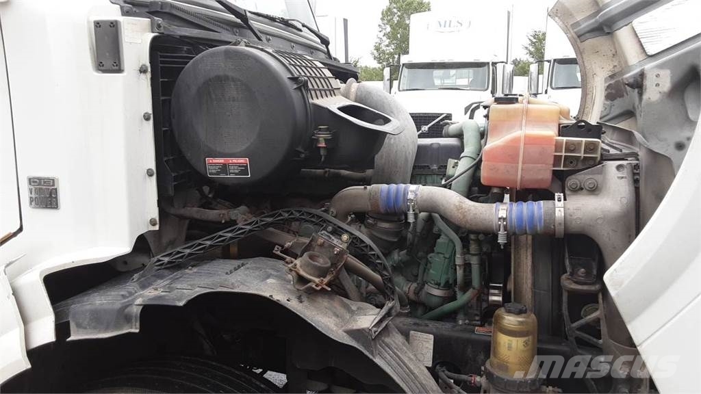 Volvo VNL300 Ciągniki siodłowe