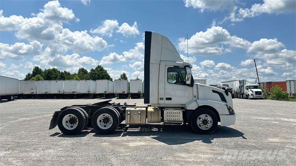 Volvo VNL300 Ciągniki siodłowe