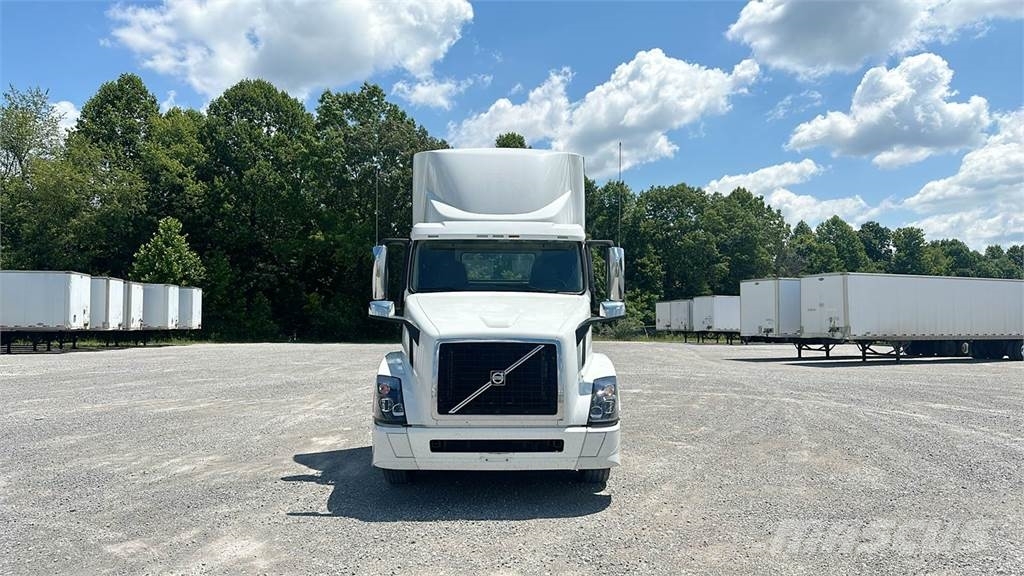 Volvo VNL300 Ciągniki siodłowe