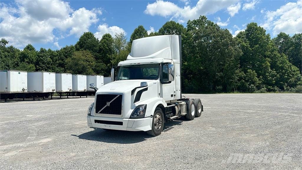 Volvo VNL300 Ciągniki siodłowe