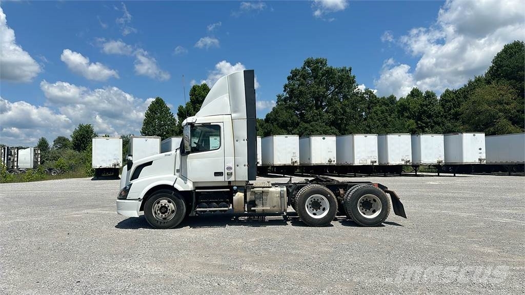 Volvo VNL300 Ciągniki siodłowe