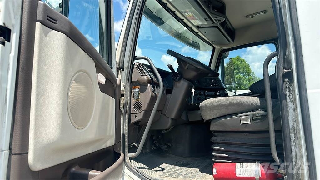 Volvo VNL300 Ciągniki siodłowe