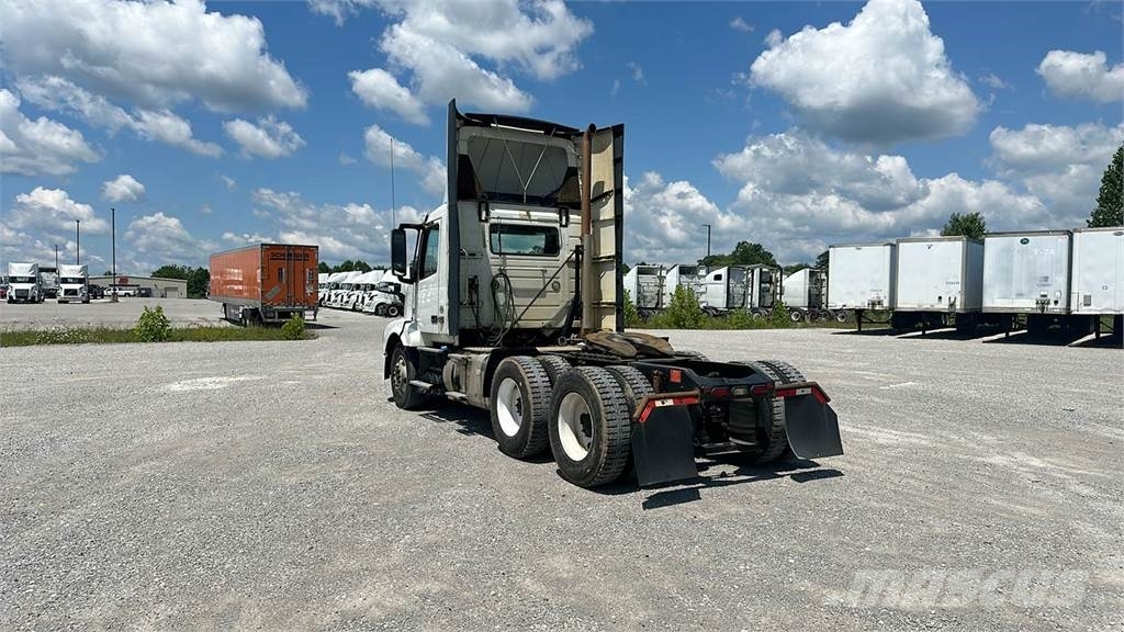Volvo VNL300 Ciągniki siodłowe