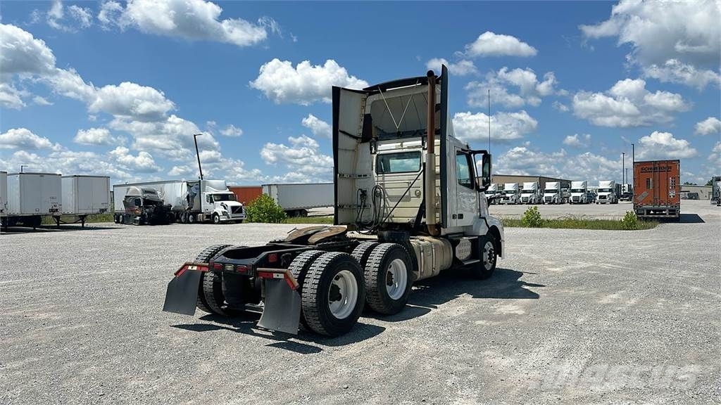 Volvo VNL300 Ciągniki siodłowe