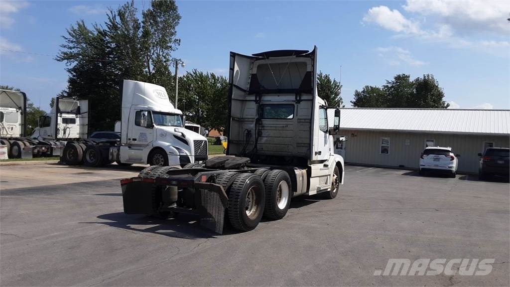 Volvo VNL300 Vilcēji