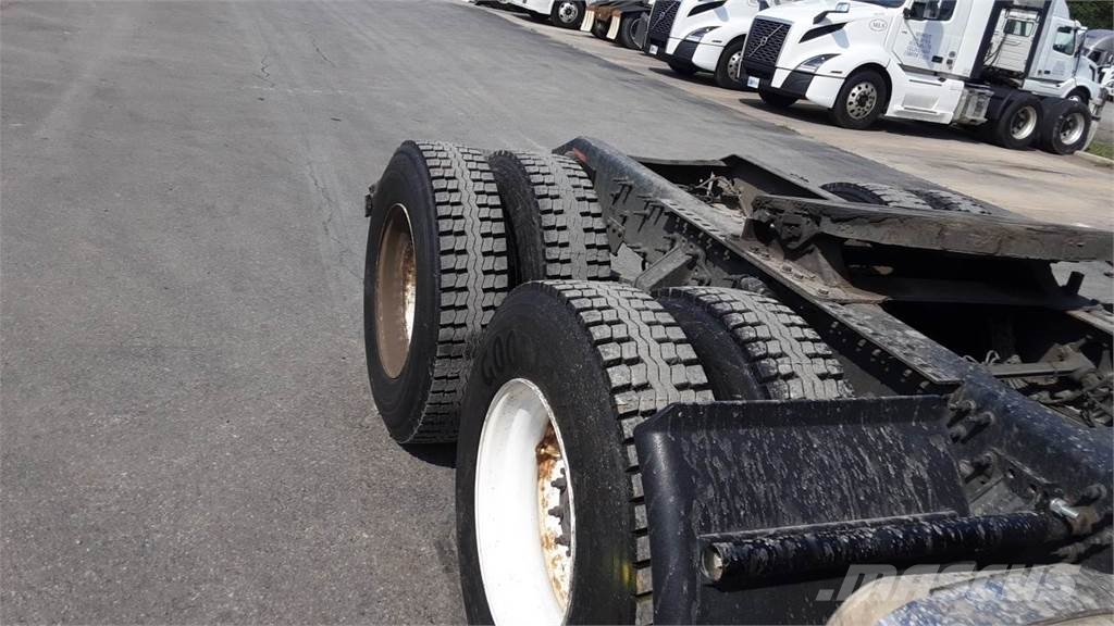 Volvo VNL300 Vilcēji