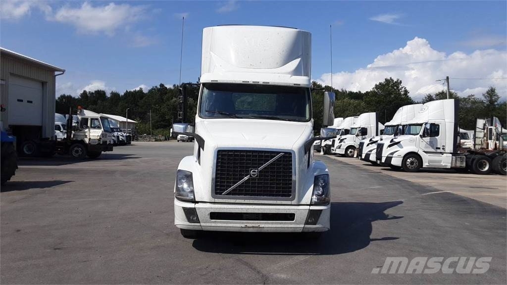 Volvo VNL300 Vilcēji