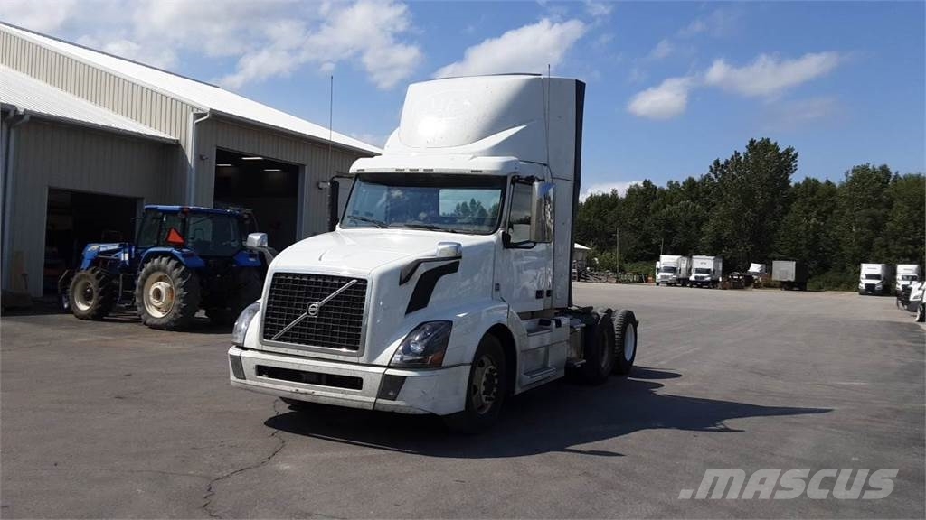 Volvo VNL300 Vilcēji