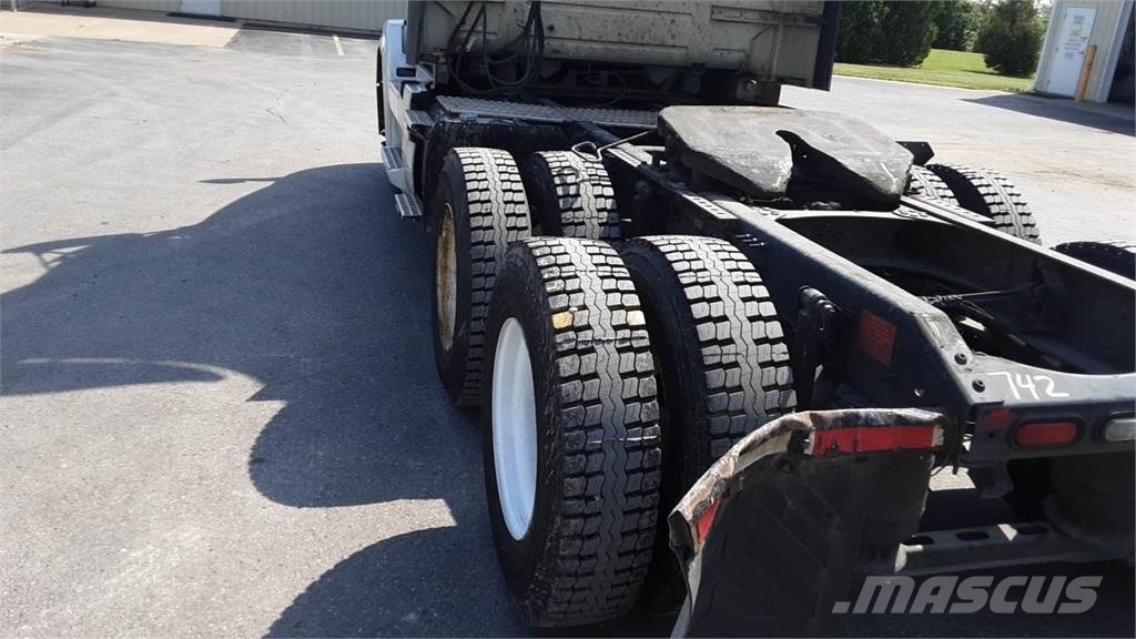 Volvo VNL300 Vilcēji