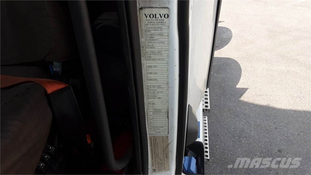 Volvo VNL300 Седельные тягачи