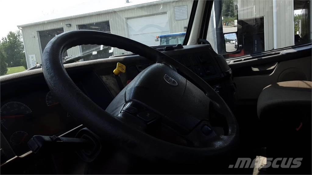 Volvo VNL300 Седельные тягачи