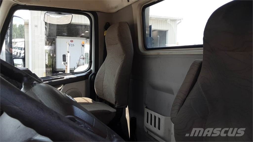 Volvo VNL300 Седельные тягачи