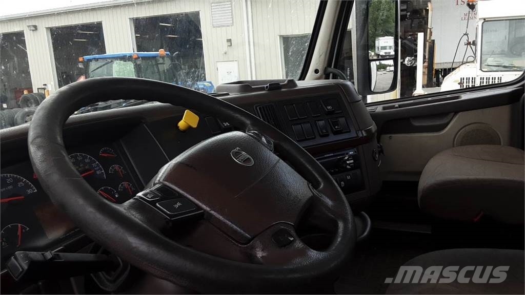 Volvo VNL300 Vilcēji