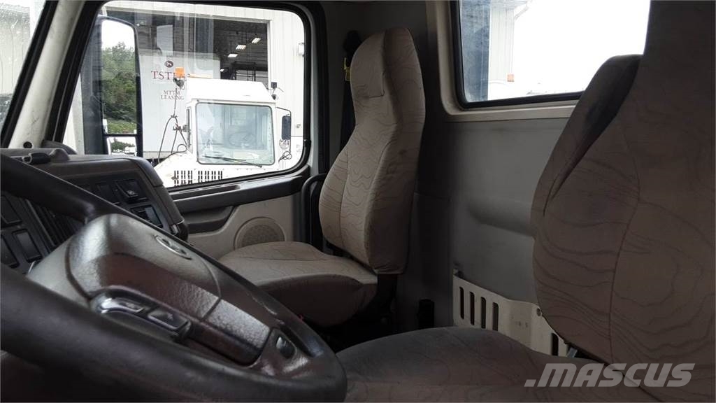 Volvo VNL300 Vilcēji