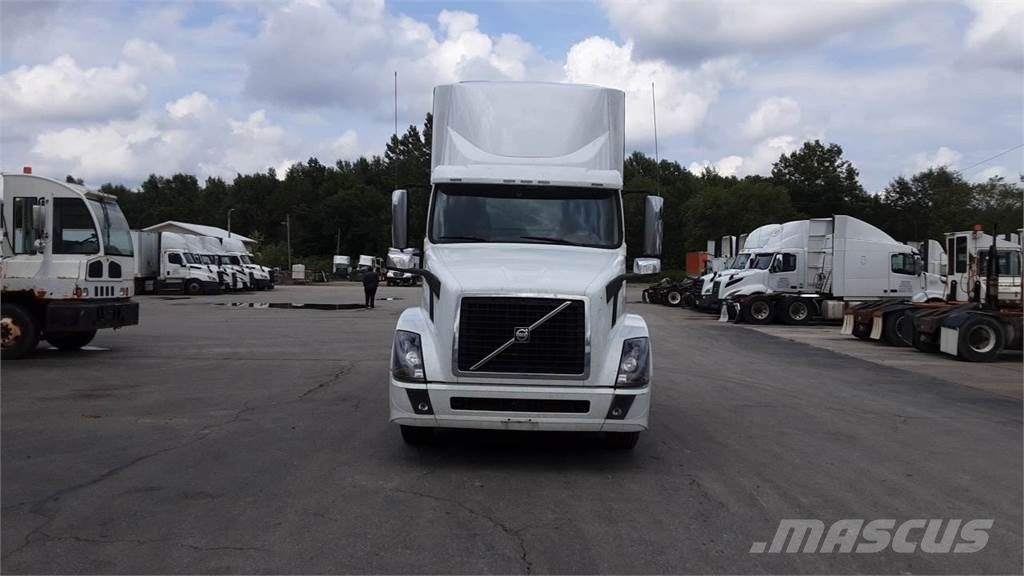 Volvo VNL300 Vilcēji